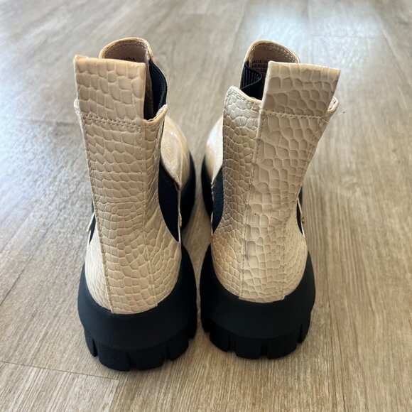 Womens Urban Outfitters Cream Animal Print Chelsea Boots - 9 - Picture 7 of 9